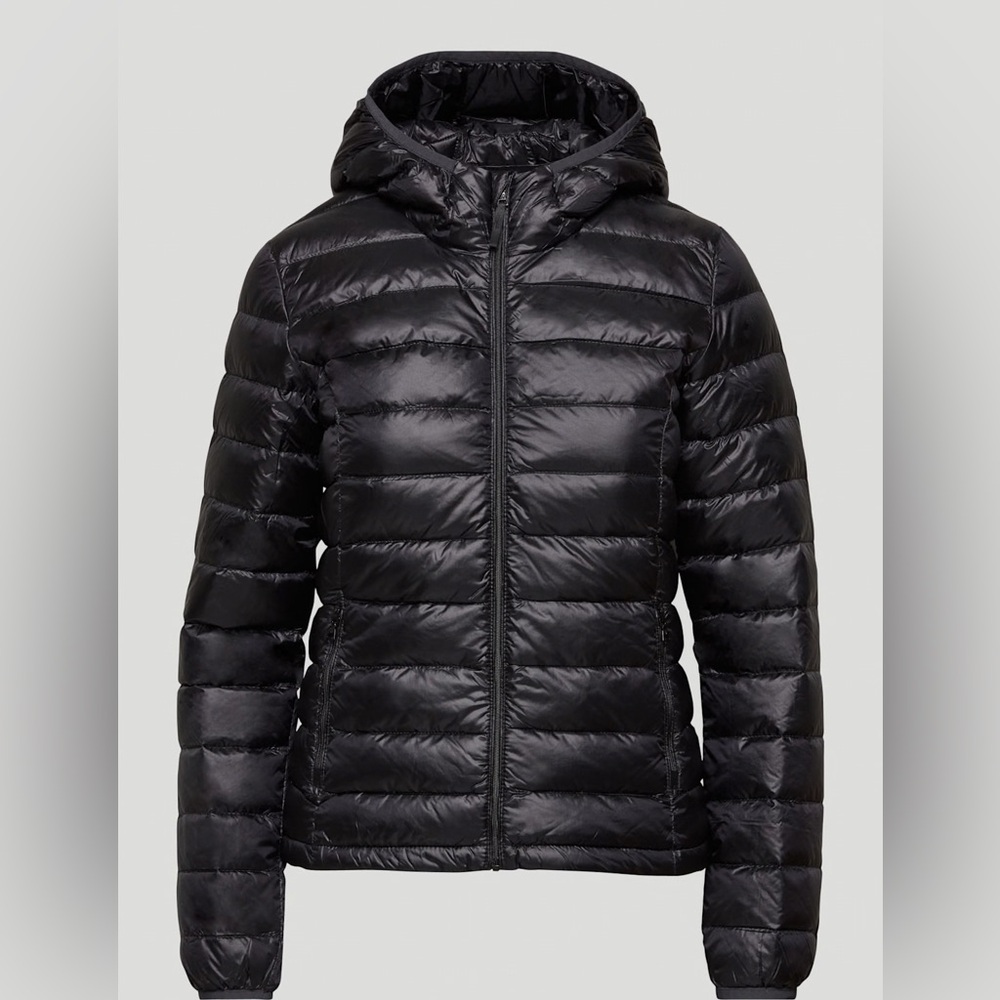TNA Botanie Jacket. Black, size medium. Lightly worn.